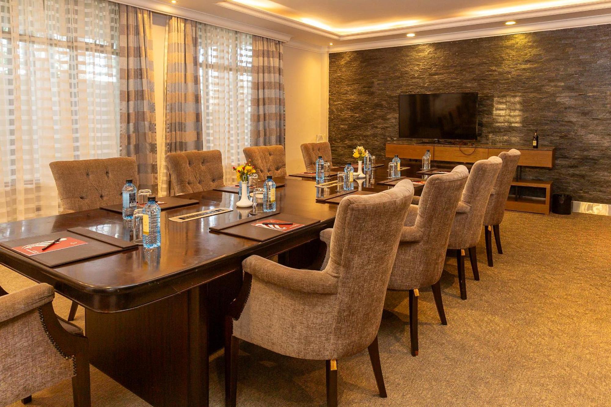 Alba Hotel Meru Екстер'єр фото