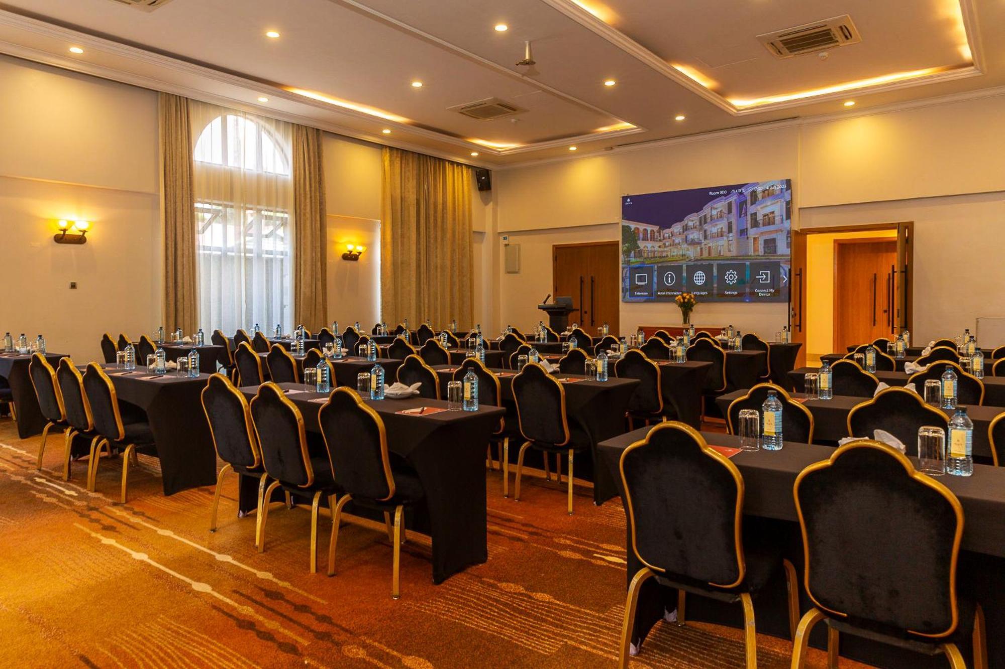 Alba Hotel Meru Екстер'єр фото