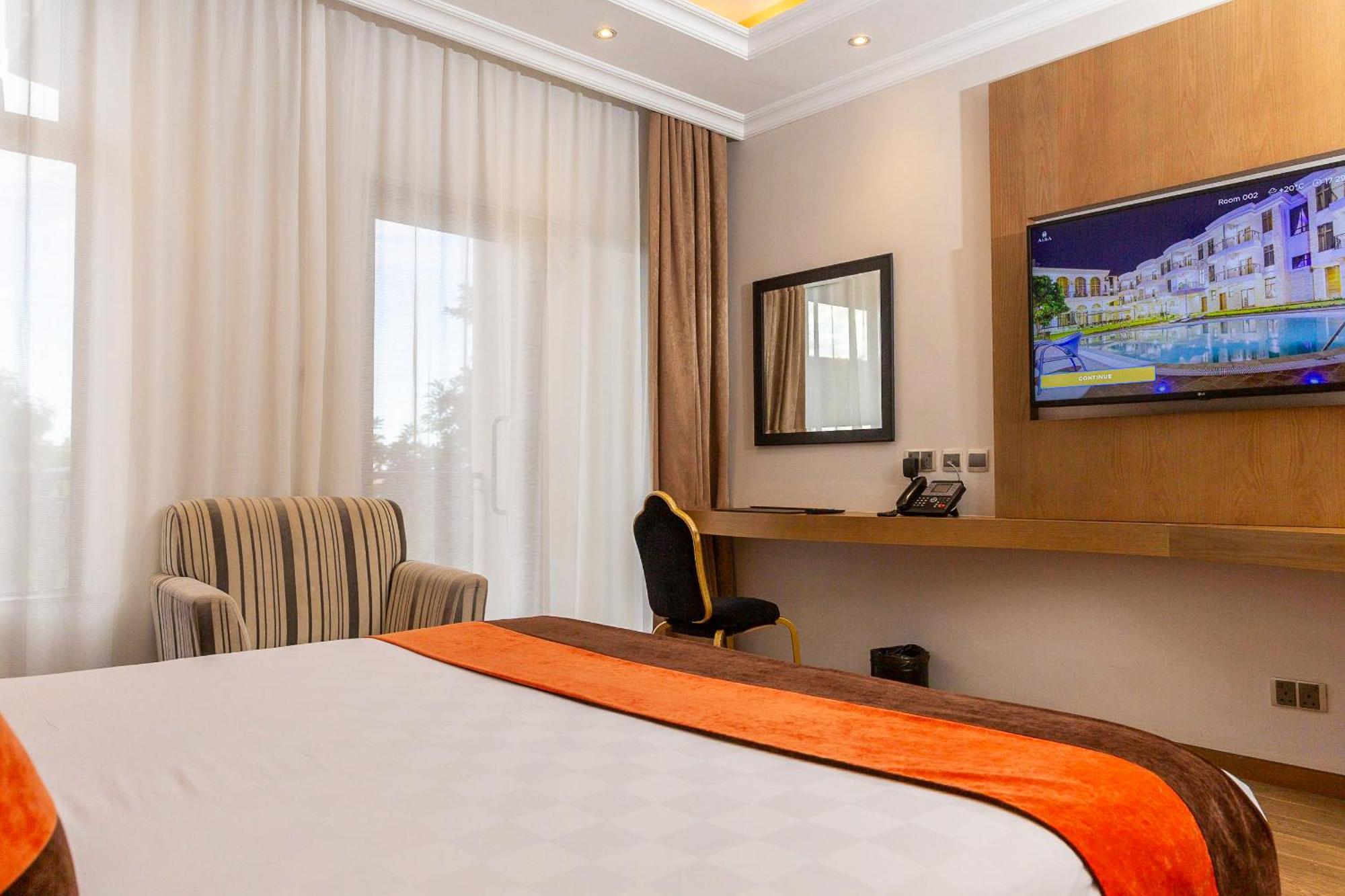 Alba Hotel Meru Екстер'єр фото