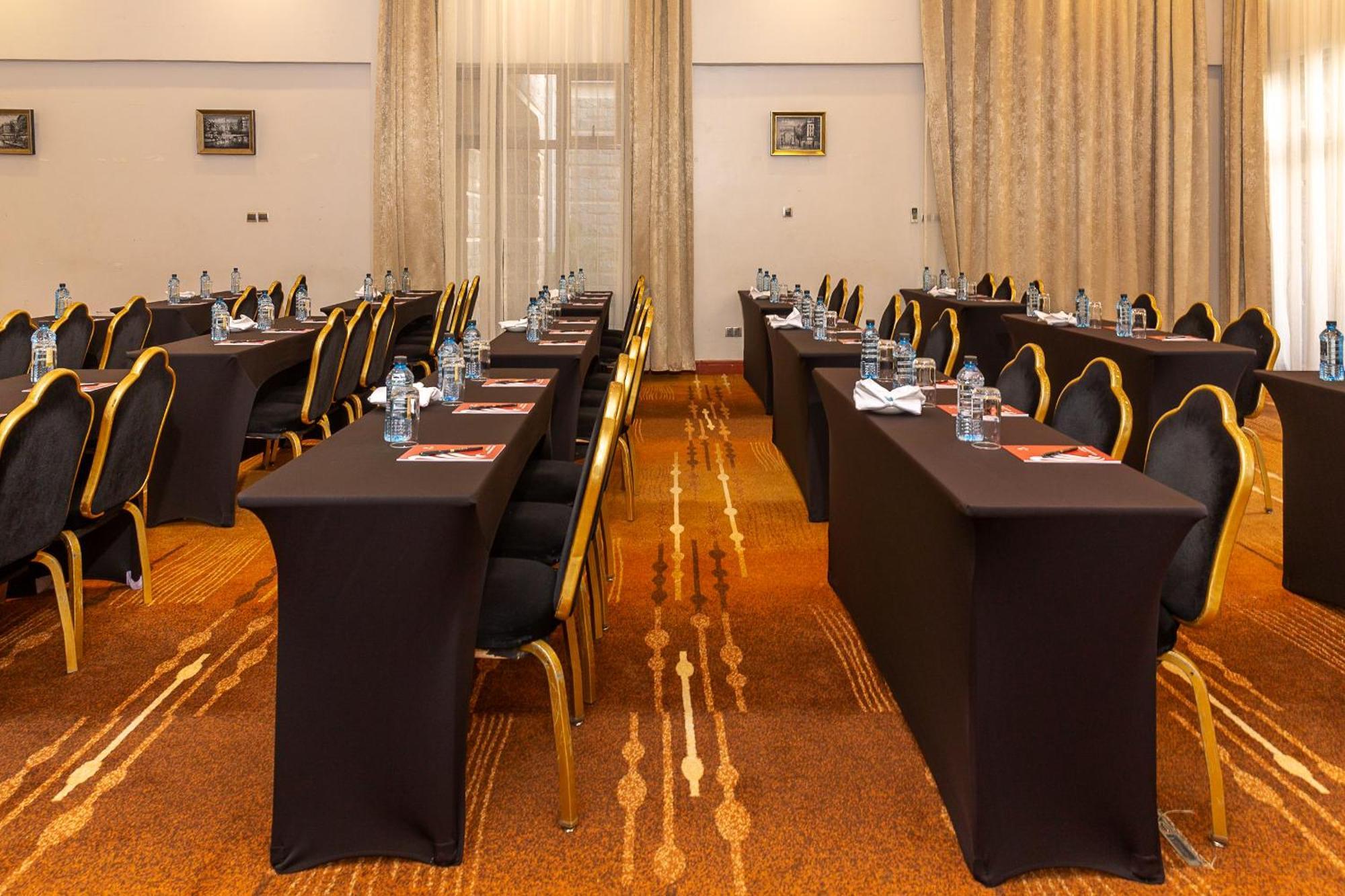 Alba Hotel Meru Екстер'єр фото