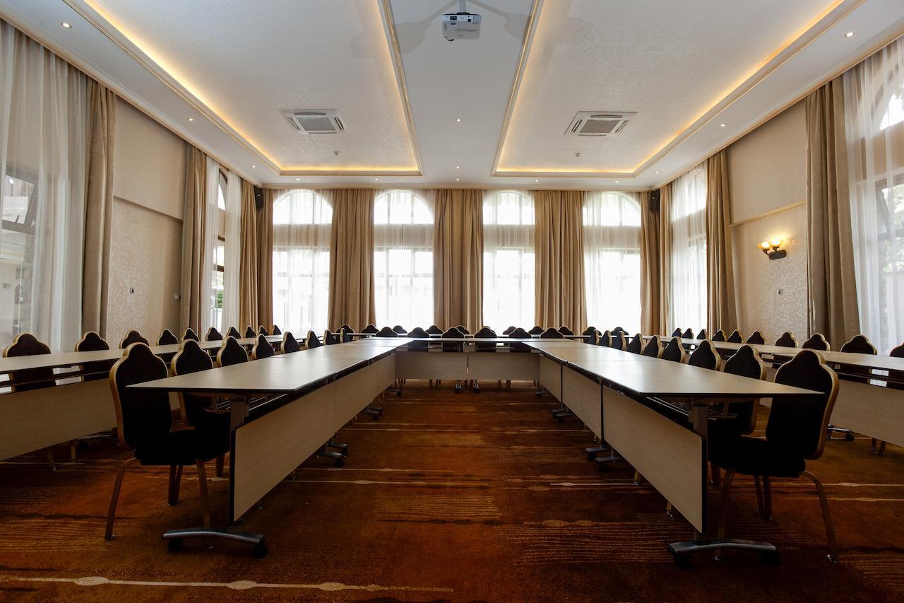Alba Hotel Meru Екстер'єр фото