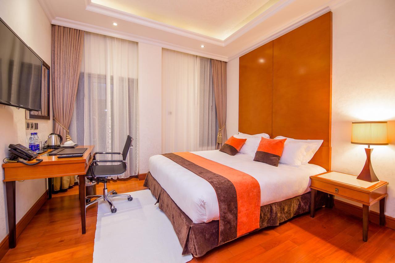 Alba Hotel Meru Екстер'єр фото